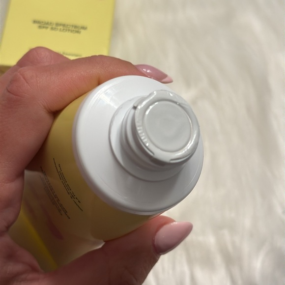 BASK SPF 50 Sheer Moisturizing Lotion - Picture 3 of 3